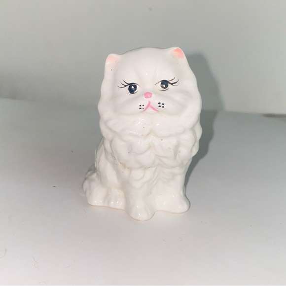 Vintage White Persian Cat Salt & Pepper Shaker Set - Picture 3 of 15